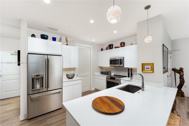 2 of 16 - 41 Sw Seminole St 208, Stuart, FL