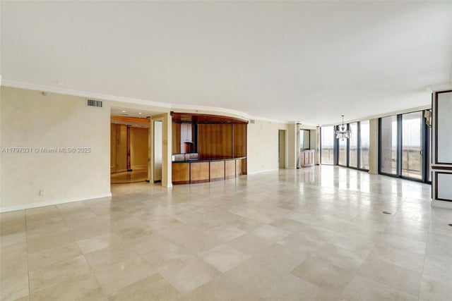 2 of 93 - 19667 Turnberry Way 16gr, Aventura, FL