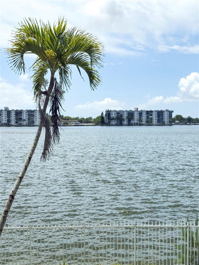 1 of 12 - 1100 Ne 191st St 25e, Miami, FL