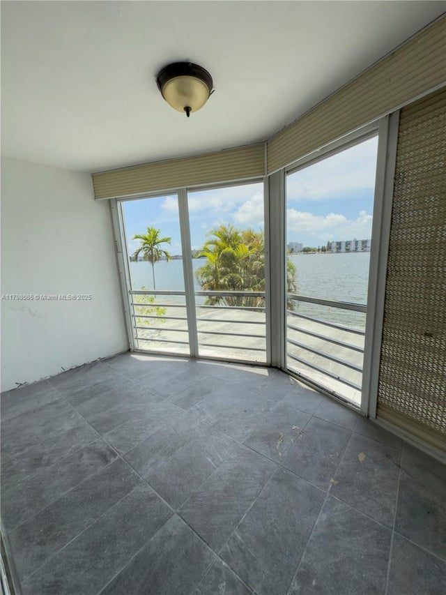 2 of 12 - 1100 Ne 191st St 25e, Miami, FL