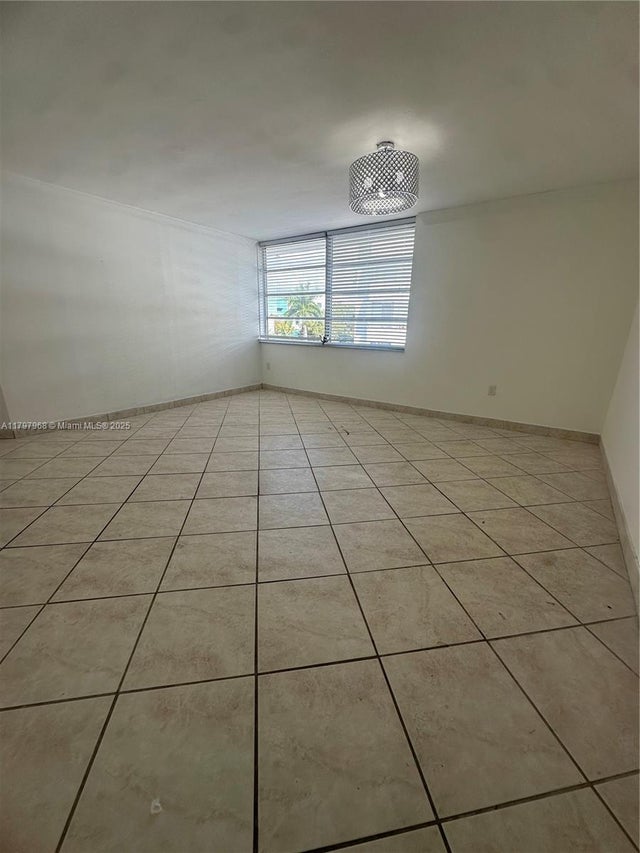 3 of 14 - 1075 93rd St 404, Bay Harbor Islands, FL