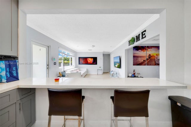 4 of 33 - 1360 W 4th Ln, Hialeah, FL