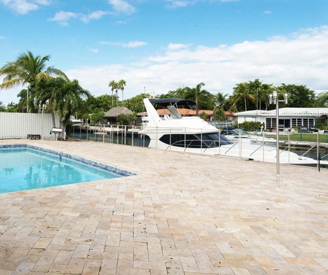 1 of 26 - 2055 Keystone Blvd, North Miami, FL