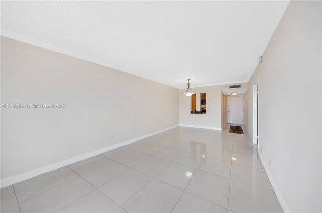 3 of 58 - 2450 Ne 135th St 1006, North Miami, FL