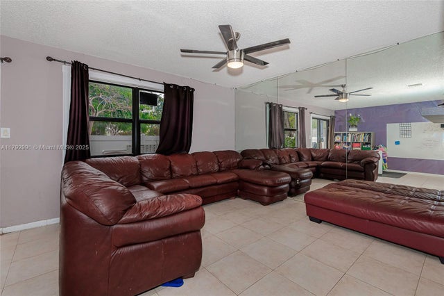 3 of 28 - 11733 Nw 11th St, Pembroke Pines, FL
