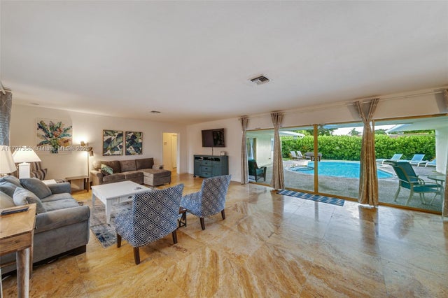 4 of 58 - 4410 N Buchanan St, Hollywood, FL