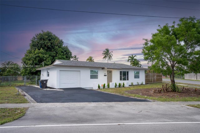 1 of 38 - 3531 Nw 26th St, Lauderdale Lakes, FL