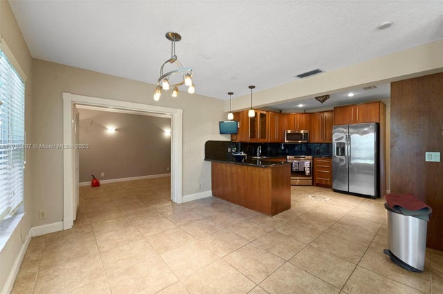 4 of 36 - 4508 King Palm Dr, Tamarac, FL
