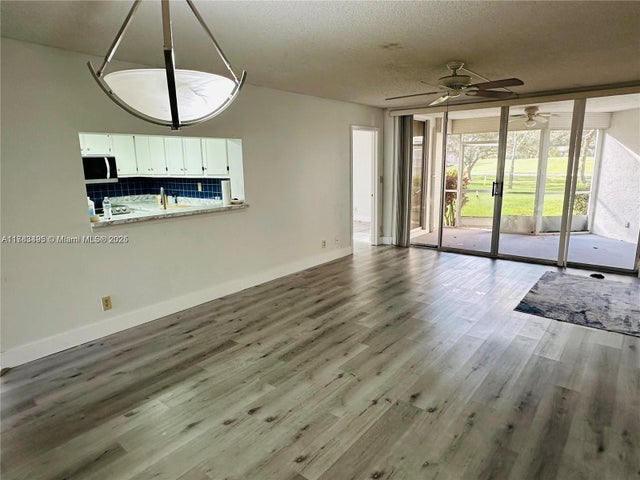 2 of 11 - 9501 Seagrape Dr 101, Davie, FL