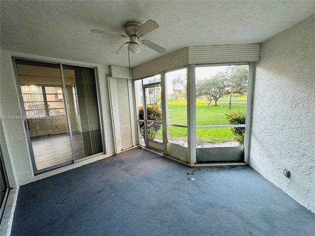4 of 11 - 9501 Seagrape Dr 101, Davie, FL