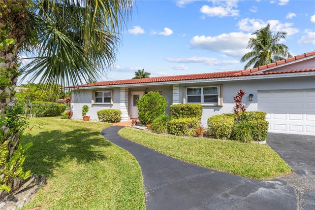 2 of 34 - 7185 E Tropical Way, Plantation, FL