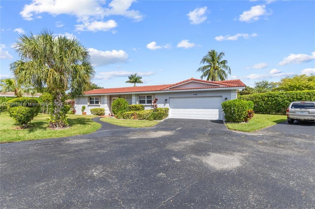 3 of 34 - 7185 E Tropical Way, Plantation, FL