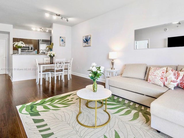 4 of 23 - 550 Okeechobee Blvd 521, West Palm Beach, FL