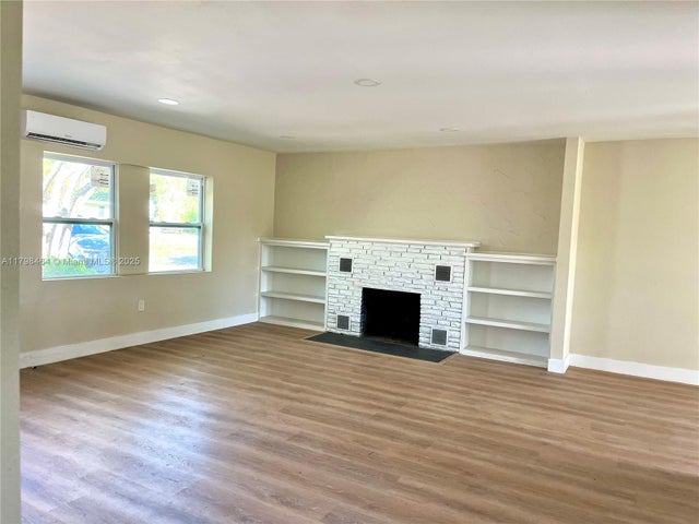 1 of 17 - 1300 Waite Dr., Fort Myers, FL