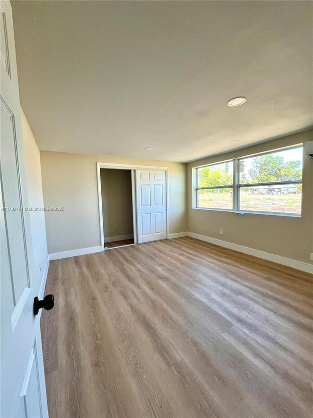 5 of 17 - 1300 Waite Dr., Fort Myers, FL