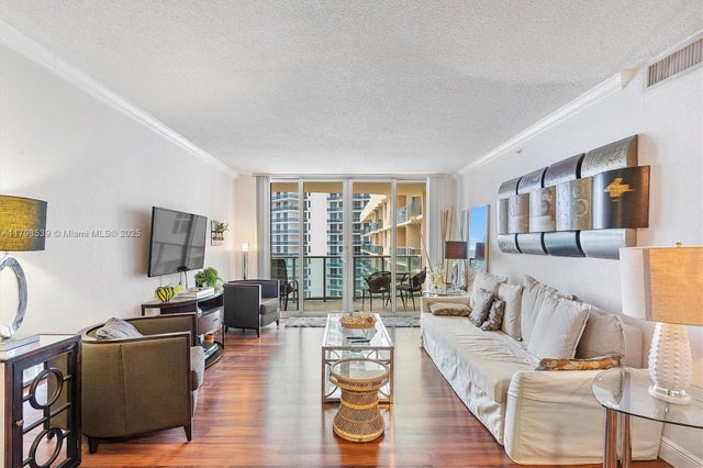 1 of 15 - 2501 S Ocean Dr 1618, Hollywood, FL