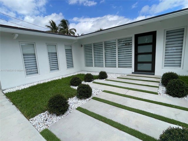 5 of 55 - 2424 Tortugas Ln, Fort Lauderdale, FL