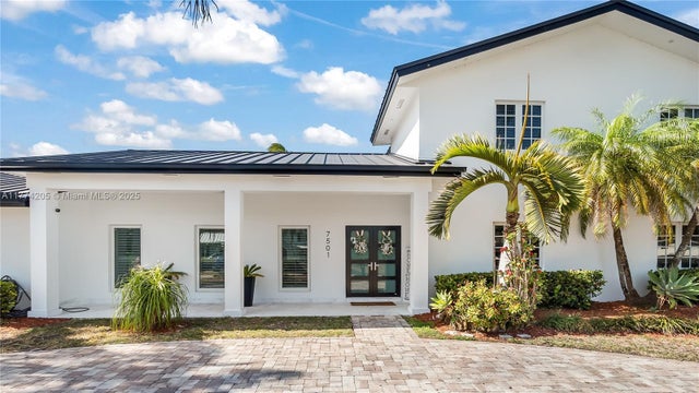 4 of 69 - 7501 Sw 174th St, Palmetto Bay, FL