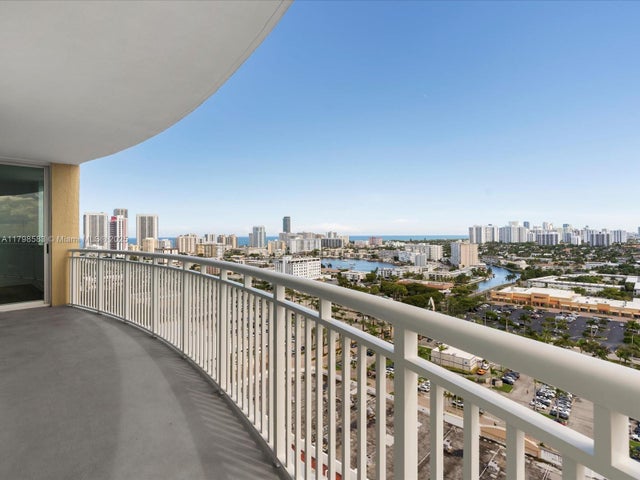 3 of 46 - 1745 E Hallandale Beach Blvd 2007w, Hallandale Beach, FL