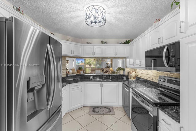 2541 N Nob Hill Rd 205, Sunrise