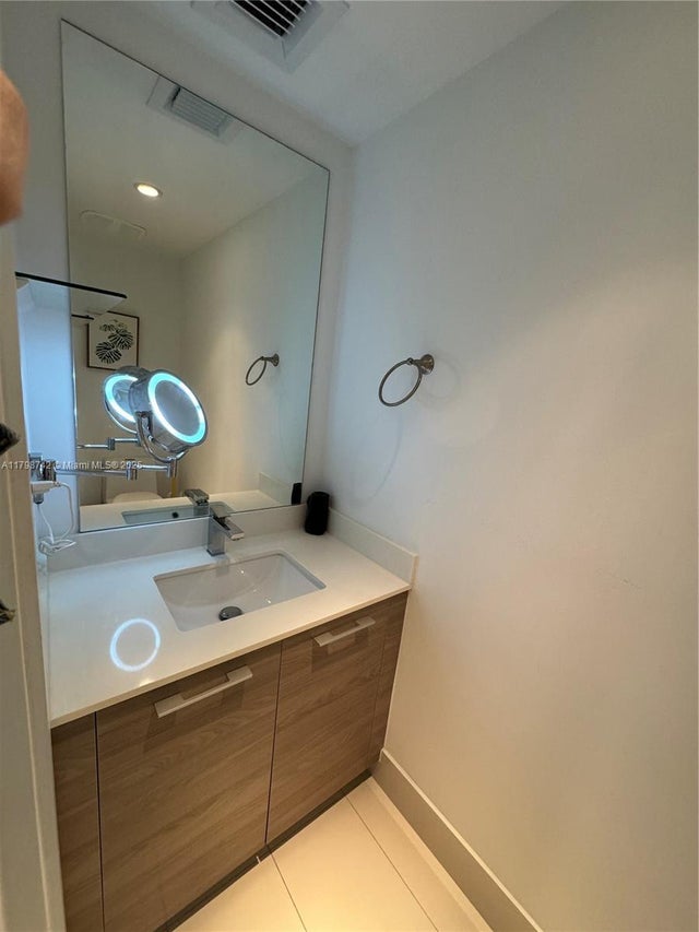 3 of 15 - 1300 S Miami Ave 1608, Miami, FL