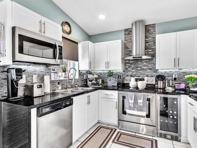 1 of 48 - 5206 Nw 99th Ave, Sunrise, FL