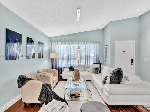2 of 48 - 5206 Nw 99th Ave, Sunrise, FL