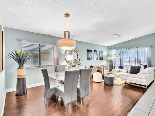 3 of 48 - 5206 Nw 99th Ave, Sunrise, FL