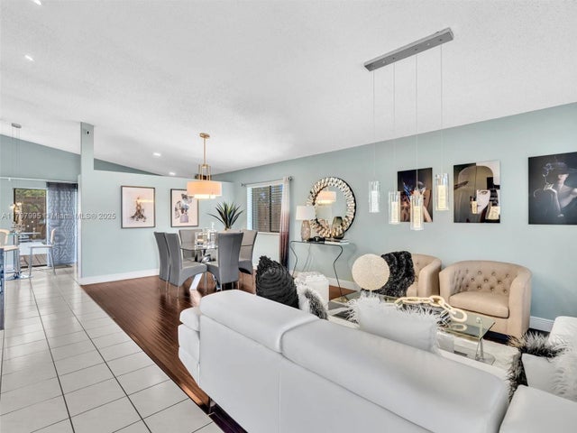 4 of 48 - 5206 Nw 99th Ave, Sunrise, FL