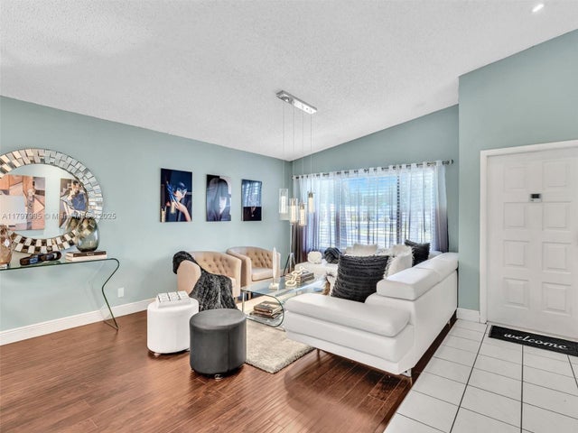 5 of 48 - 5206 Nw 99th Ave, Sunrise, FL