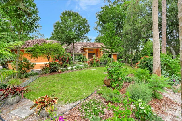 3 of 38 - 95 E Westwood Cir E, West Palm Beach, FL