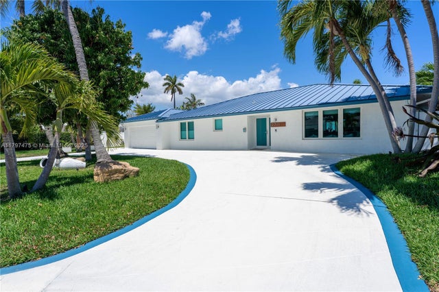 3 of 43 - 2711 Ne 57th Ct, Fort Lauderdale, FL