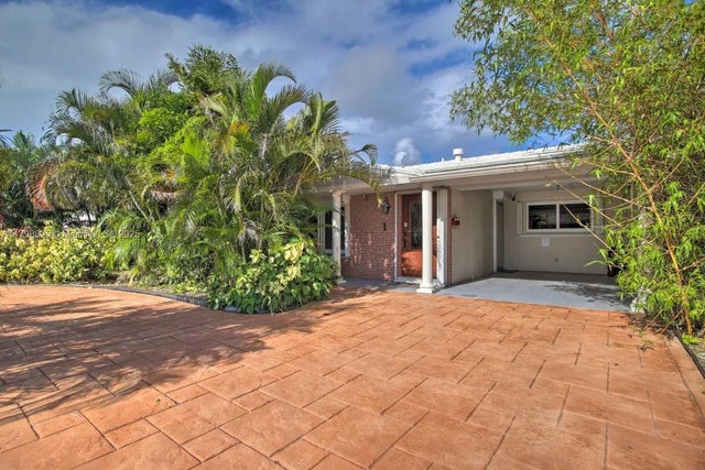 2 of 33 - 5111 Ne 15th Ave, Fort Lauderdale, FL