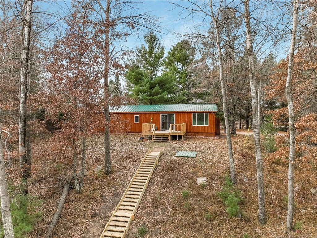 W7339 Pair O Lakes Road, Spooner