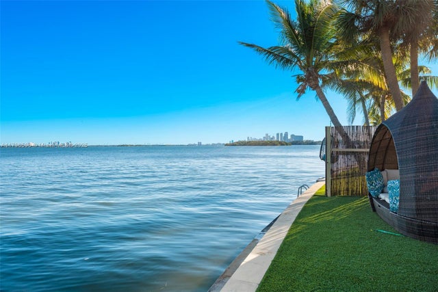 3 of 30 - 7305 Belle Meade Island Dr, Miami, FL