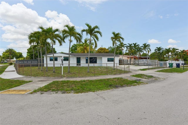 1 of 27 - 4260 Nw 172nd Dr, Miami Gardens, FL