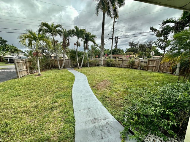 3 of 34 - 2901 Nw 9th Ter, Wilton Manors, FL