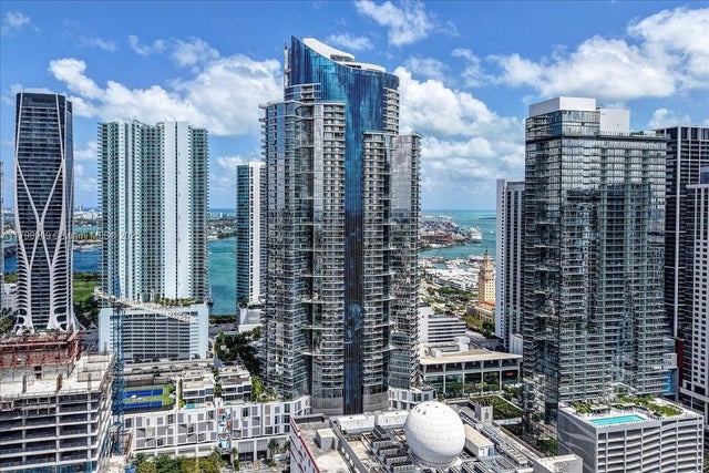 2 of 38 - 851 Ne 1st Ave 4011, Miami, FL