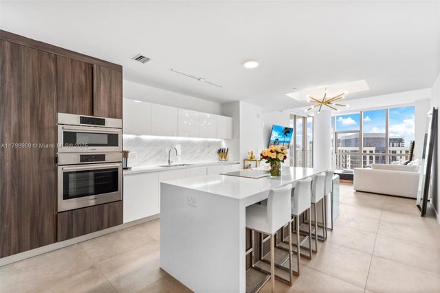3 of 38 - 851 Ne 1st Ave 4011, Miami, FL
