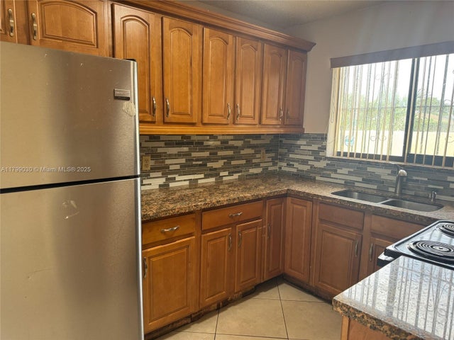 2 of 13 - 5154 Nw 194th Ln, Miami Gardens, FL