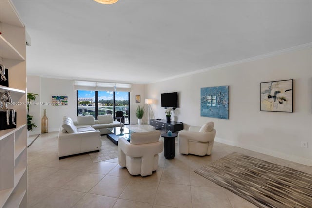 3 of 32 - 9801 Collins Ave 5s, Bal Harbour, FL