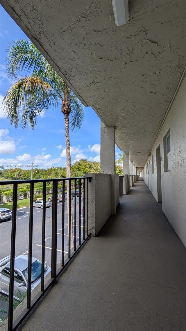 5 of 31 - 6080 Nw 44th St 305, Lauderhill, FL