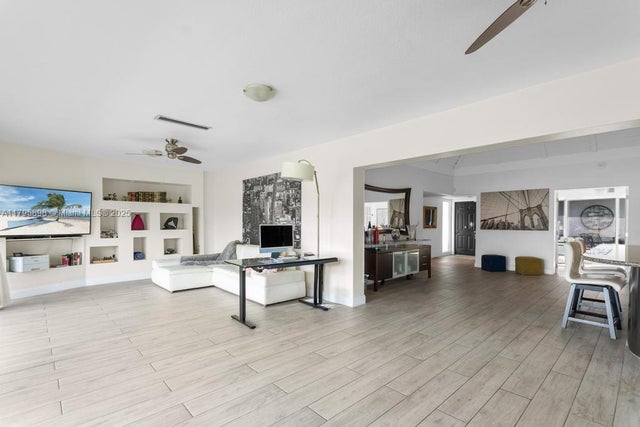 3 of 60 - 5715 Bayberry Ln, Tamarac, FL