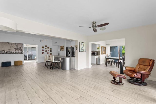 4 of 60 - 5715 Bayberry Ln, Tamarac, FL