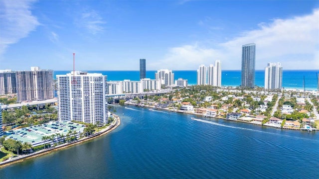 1 of 29 - 19101 Ne 36th Ct 2704, Aventura, FL