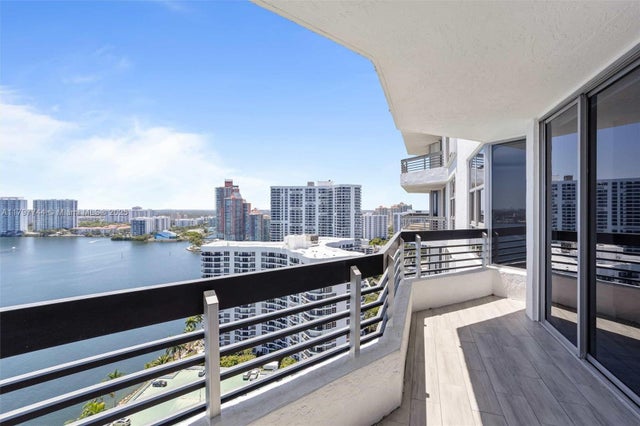 3 of 29 - 19101 Ne 36th Ct 2704, Aventura, FL