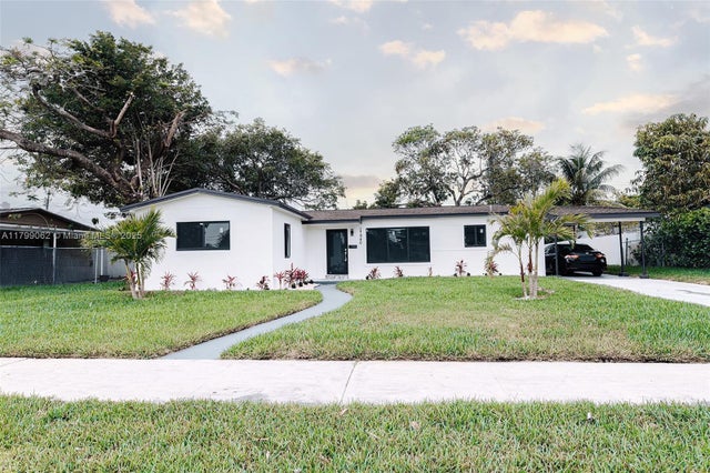 1 of 39 - 17940 Nw 13th Ct, Miami Gardens, FL