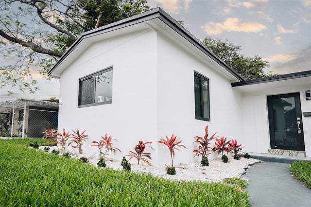 5 of 39 - 17940 Nw 13th Ct, Miami Gardens, FL