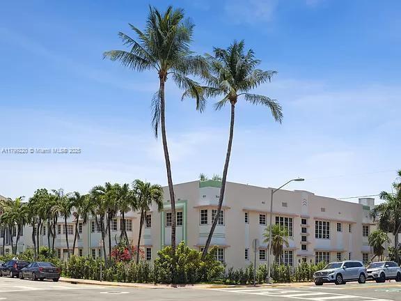 1 of 9 - 530 15th St 201, Miami Beach, FL