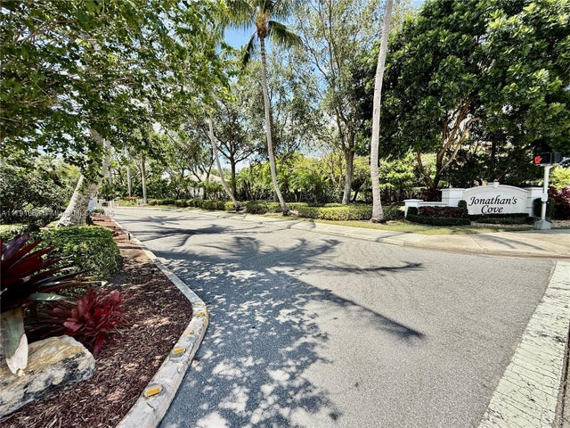 2 of 68 - 4855 Palmbrooke Cir, West Palm Beach, FL